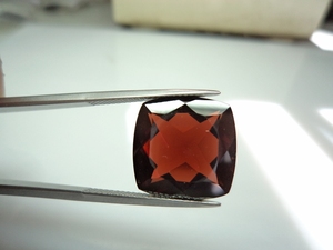 หินโกเมนสีแดงธรรมชาติ100% แบบเหลี่ยมตัดเป็นรูปอัญมณีหลวมจากผู้ผลิตเครื่องประดับทำหินกำเนิด OEM - Product Image 2