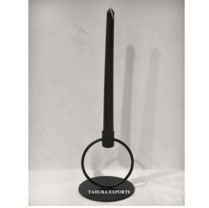 Petit bougeoir classique avec style en fil sculpté, parfait pour les intérieurs traditionnels et les moments décoratifs aux chandelles - Product Image 4