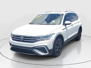 ¡Nueva Llegada a Bajo Precio! Vehículo Usado Tiguaan SE FWD 2L Automático SUV Crossover 2024 - Product Image 1