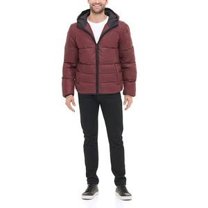 Veste d'hiver matelassée pour homme, nouvelle conception simple, unie, respirante, couleur personnalisée, imperméable - Product Image 1