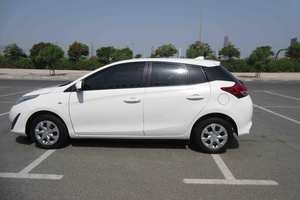 Yaris XLE 2020-2022 Usado Barato, Tracción en las Cuatro Ruedas, Asientos de Cuero, ACC, Hatchback, Automático, Cámara de 360°, Luces LED, Pantalla Táctil Panorámica - Product Image 3