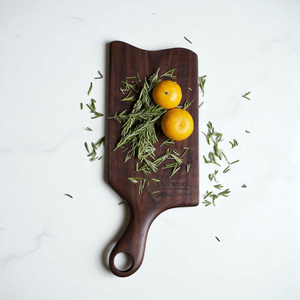 Tabla de cortar de madera grabada personalizada regalo cocina decoración OEM Vietnam fábrica - Product Image 1