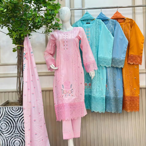 Ssumaira Collection 2026 Ensemble robe d'hiver moderne 3 pièces Pantalon de broderie en coton & Salwar Kameez pour les fêtes - Product Image 1