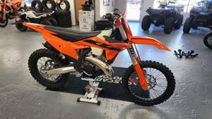 Precio de Descuento KTMs 300XC ÚLTIMO MODELO 2025, Motor de Trabajo Manual, Ligero y de Alta Eficiencia para Acabado de Concreto, Disponible para - Product Image 2