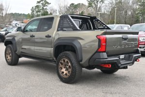 Toyota Tacoma 4WD Trailhunter Hybride d'occasion propre 2025 - Product Image 6