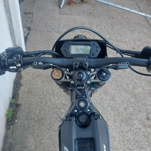 Moto tout-terrain électrique ULTRA BEE X HP originale, best-seller, en stock - Prête à être expédiée - Product Image 4