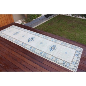 Alfombra Turca Vintage de 2.8x9.3 pies (84x282 cm), Alfombra a Rayas Azules y Blancas - Product Image 2