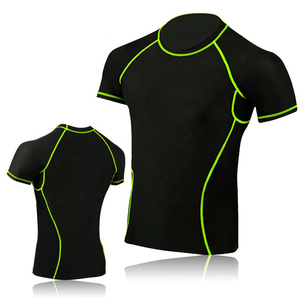 UPF50 à séchage rapide pour hommes et protection UV contre les éruptions cutanées Matériau confortable et respirant pour les entraînements de gymnastique Prix d'usine - Product Image 2