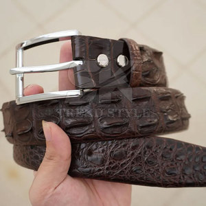 Cinturón de Cuero con Grabado de Cocodrilo Atemporal, Cómodo de Usar con un Elegante Diseño de Hebilla, Cinturón de Cuero con Grabado de Cocodrilo - Product Image 3