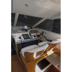 Yacht de luxe Princess 56 Flybridge pour des aventures nautiques royales - Product Image 4
