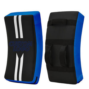 Cible de frappe en cuir PVC noir et bleu, forme incurvée, durable, entièrement personnalisable pour l'entraînement aux arts martiaux - Product Image 4