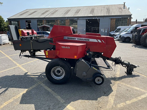 La nouvelle presse à balles Massey Ferguson 1840 offre une chambre à balles de 14 x 18 pouces avec une capacité de ramassage élevée et 44 dents doubles. - Product Image 3