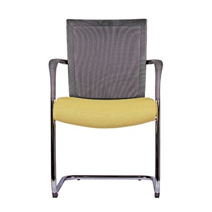 Chaise de visiteur premium Beta BFGCQ019 avec appui-tête réglable, en tissu mousse, design en maille pour la maison, le bureau et les salles de réunion - Product Image 2