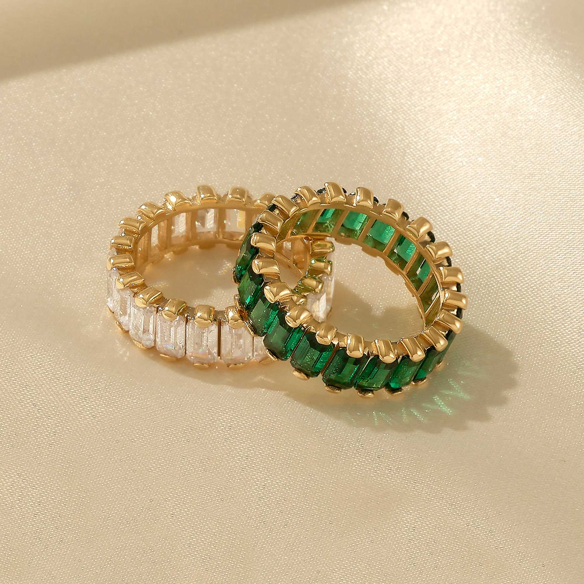 สีเหลืองทอง