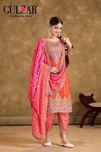 Costume Salwar et Dupatta de style moderne en fibre de qualité supérieure avec broderie en miroir faite à la main à vendre - Product Image 6