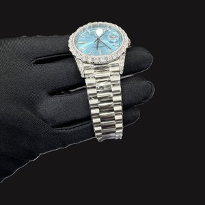 นาฬิกาข้อมืออัตโนมัติหน้าปัดสแตนเลสสีฟ้าฟ้าเพชรมอยส์ซาไนท์แสดงวันที่โรงงานขายส่งมงกุฎกีฬา - Product Image 4