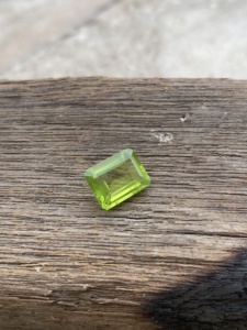 Piedra preciosa suelta de 3,26 quilates de grado AAA certificada Super increíble peridoto Natural Octágono corte esmeralda buena calidad de brillo de Color - Product Image 4