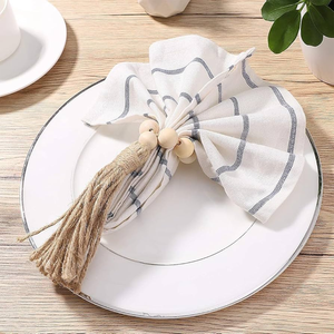 Perle de bois rond de serviette décoration de Table pour Banquets fêtes de noël restaurants artisanat anneau de serviette perlé - Product Image 1