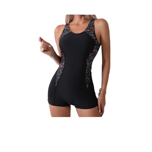 ชุดว่ายน้ำวันพีซสำหรับผู้หญิงไซส์ใหญ่ ดีไซน์แบบต่อผ้าพร้อมกางเกงขาสั้น เหมาะสำหรับเล่นเซิร์ฟและว่ายน้ำ - Product Image 4