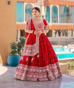 Moda Georgette bordado secuencia trabajo Lehenga Choli con Dupatta precio al por mayor Ropa Étnica Surat Shalwar Kameez - Product Image 1
