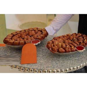 Bol de service à chocolat en métal de grande taille de qualité supérieure Design fabuleux Plateau de table de mariage Bol à bonbons Présentoir à chocolat en vente - Product Image 1