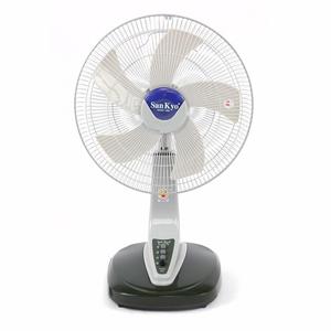 พัดลมตั้งโต๊ะแบบมินิ คุณภาพเย็นสบาย ใช้งานได้หลากหลาย ขนาด 16 นิ้ว สำหรับพื้นที่ส่วนตัว ใช้ไฟฟ้า สำหรับบ้านและนอกบ้าน ยี่ห้อ Sankyo ใช้ไฟ 220V 45W ช่องเสียบ USB - Product Image 1