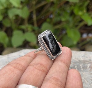 เครื่องประดับ Boho ทำด้วยมือ-925สเตอร์ลิงเงินรูปไข่ตัดหินธรรมชาติสีดำนิลแหวนพลอยกำหนดขนาดสำหรับงานแต่งงานหรืองานเลี้ยง - Product Image 2