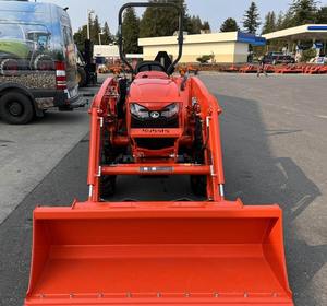 Tracteur à roues 4x4 L2502HST 20 CV 2025 – Tracteur de pelouse fiable et efficace avec composants essentiels : pompe et moteur - Product Image 1