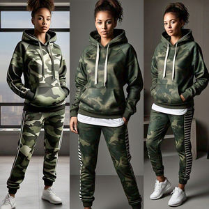 Conjunto Deportivo de Dos Piezas para Mujer, Sudadera con Capucha y Pantalones Deportivos, Estampado de Camuflaje por Sublimación, Invierno, Ecológico, Tela Gruesa de 380 GSM - Product Image 1