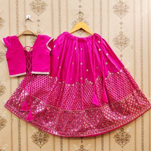 Conjunto de Lehenga Choli de Diseñador para Niñas, Color Rosa, Completamente Cosido, de Poliéster, Largo hasta el Suelo, con Lentejuelas Bordadas para Bodas y Fiestas - Product Image 2