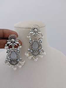 Pendientes de gota Chandbali de caléndula de plata oxidada antigua, conjunto de lujo con patrón único, joyería de moda a granel personalizable - Product Image 4