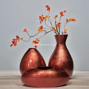 Handmade Lacquer Decorative <b>Vase</b> Artisan Crafted Lacquerware for Modern Home Decor Elegant Centerpiece - Product Image 1