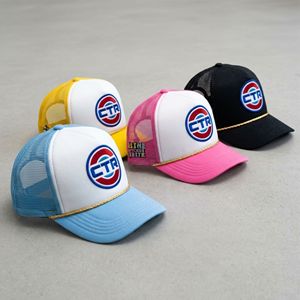 Gorra Trucker Unisex de Poliéster con Bordado 3D Personalizado, Bloques de Color, Visera Curva y Cierre de Hebilla en la Parte Trasera de Malla, 60-62cm, para Regalos - Product Image 1
