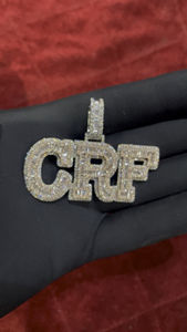 ผู้จัดจำหน่ายอินเดียที่มีคุณภาพสูงจี้เพชรที่มีพื้นผิวมันวาวและฐานโลหะแข็งที่สมบูรณ์แบบสำหรับผู้ชายผู้หญิงของขวัญดูทันสมัย - Product Image 6