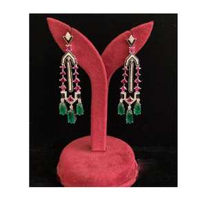 Boucles d'oreilles pendantes vert émeraude de luxe à vente chaude avec accents bleus au meilleur prix - Product Image 4