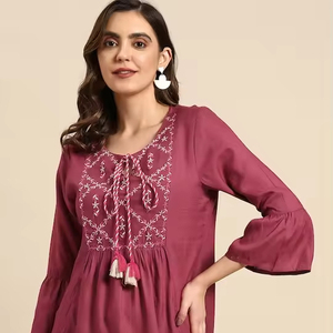 Ropa Étnica Premium para Mujer, Kurti de Viscosa con Diseño Tejido, Cuello con Lazos, Mangas Campana, Bordado en el Pecho, Kurtis Ramas, Estilo Casual de Verano - Product Image 1