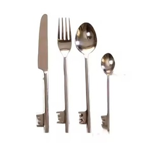 Juego de cubiertos de metal con acabado real brillante, cuchara de acero inoxidable de lujo, tenedor, cuchillo, cubiertos para un comedor elegante y hogares modernos - Product Image 4