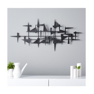 Arte de pared de Metal hecho a mano, diseño único personalizado disponible, acabado dorado, estiloso, contemporáneo, para hogar y hoteles - Product Image 4