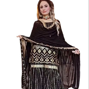 Lehenga de luxe de qualité supérieure à prix réduit, spécial mariage Haldi Sangeet, fantaisie, 100% soie, entièrement cousu, avec broderie multi-fils et sequins - Product Image 1