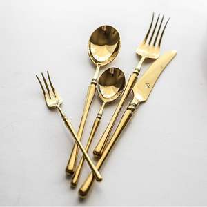 Juego de cubiertos de oro personalizado con asas de vidrio acrílico o tallos suministros de utensilios de cocina nuevos juegos de cubiertos de latón antiguo - Product Image 2