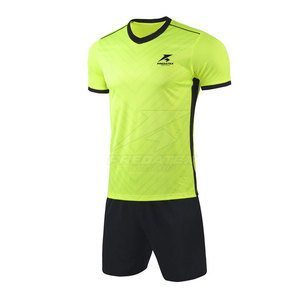 Uniforme de fútbol hecho a medida recién llegado a la venta 2025 uniforme de fútbol transpirable de nuevo estilo - Product Image 1