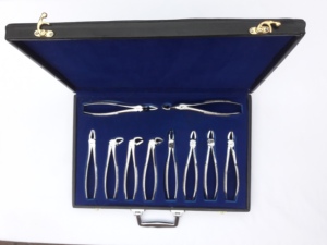 Fórceps de Cuerno de Vaca de Alta Calidad para Extracción Dental de Molares Inferiores por ARMANDIOUS - Product Image 3