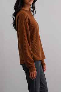 เสื้อสเวตเชิ้ต100% คอกลมแขนยาวสำหรับผู้หญิงเสื้อสเวตเชิ้ตซักลำลองแบบคลาสสิกเสื้อสวมหัวสีพื้นคุณภาพสูงโลโก้ได้ตามต้องการ - Product Image 4