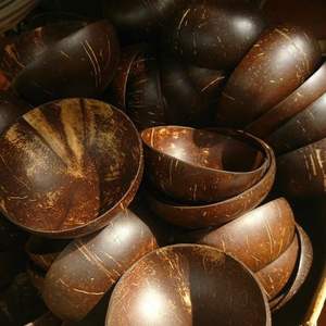 Handmade Coconut Bowl Wholesale Durable Eco Friendly Natural Coconut Shell Salad Bowl Decorative Kitchen Gift Ready - Product Image 4