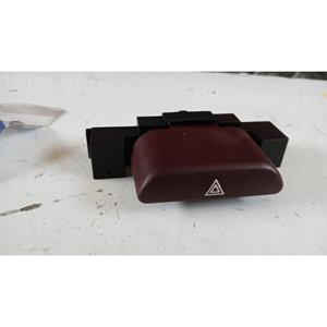 FOUR 4 ARROWS BUTTON LANCIA Dedra Berlina (89>00) 711100080 Essence - Product Image 4