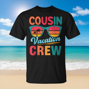 T-shirt retrò per la famiglia Cousin Crew, perfetta per le vacanze estive al mare, occhiali da sole inclusi, ideale per la promozione. - Product Image 3