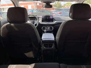 SUV Automático Mediano Usado 2024 con Características de Seguridad Modernas, Motor Eficiente, Excelente Estado, Suministrado desde Japón - Product Image 5