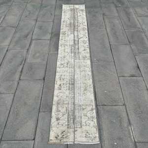 พรมขนาด 1.5x8.7 ฟุต, พรมวินเทจแบบ Runner, พรมลายตะวันออกสีเทา - Product Image 1