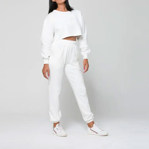 Production personnalisée de logo OEM Vêtements de sport pour femmes Hauts courts confortables et survêtement de gymnastique avec fabricant de vêtements de style décontracté - Product Image 4