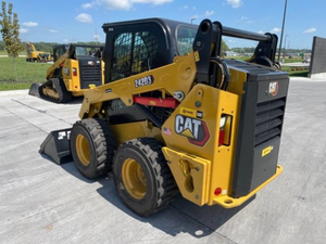 รถตักล้อยาง CAT รุ่น 242D3 ปี 2024 สภาพใหม่และมือสอง จัดส่งฟรีไปยังสหรัฐอเมริกา - Product Image 4